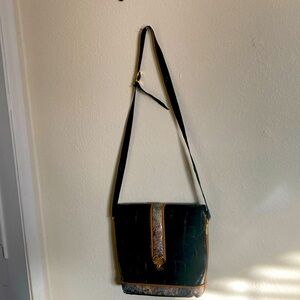 Unbranded, Vintage black leather handbag beautiful details